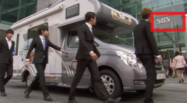 SBS大樓赫然穿幫