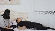 丝袜被灌醉美女黑视屏台湾帅哥图片