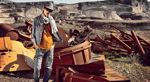 许嵩首本摄影随笔集《海上灵光》-音乐频道-正